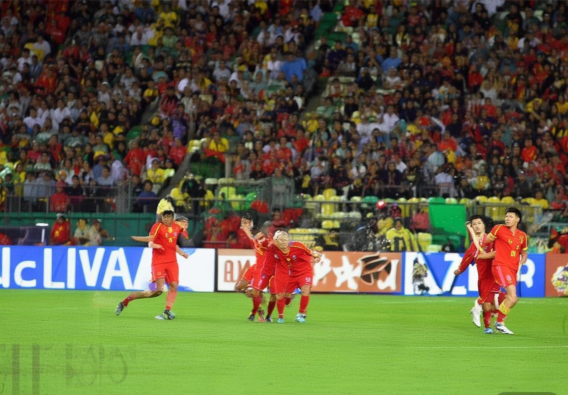 中越足球友谊赛：激情瞬间与战术对决回顾(图2)