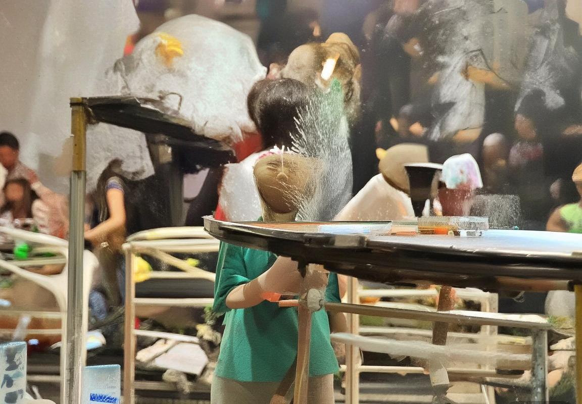 中越足球友谊赛：激情瞬间与战术对决回顾(图3)